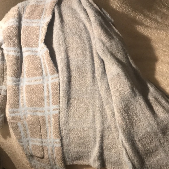 Coat - Picture 8 of 9